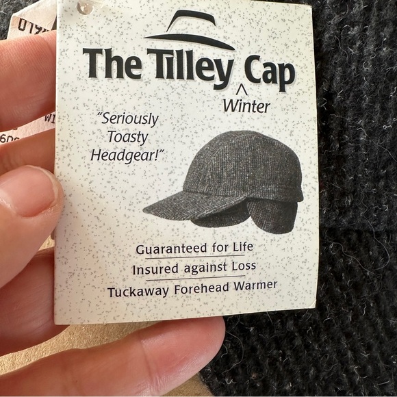 NEW.The Tilley Winter Cap, vintage. Wool and fleece. Gray, textured. - Picture 9 of 13